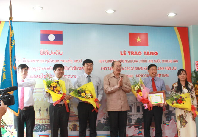 6 ໝູ່ຄະນະຂອງແຂວງດ້ຽນບຽນໄດ້ຮັບຫຼຽນໄຊ, ຫຼຽນກາມິດຕະພາບຂອງລັດລາວ